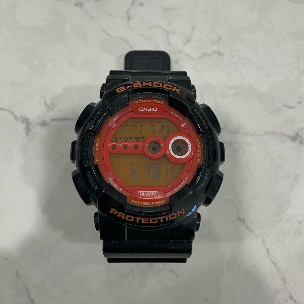 Men’s G-Shock watch